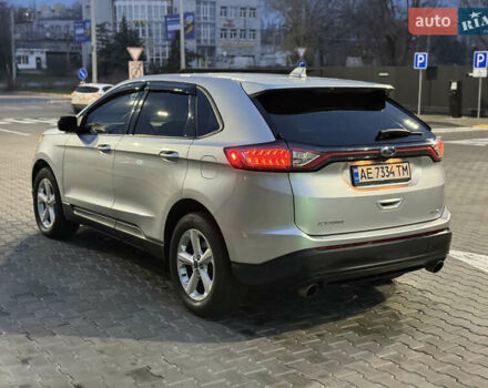 Сірий Форд Едж, об'ємом двигуна 2 л та пробігом 54 тис. км за 14800 $, фото 6 на Automoto.ua
