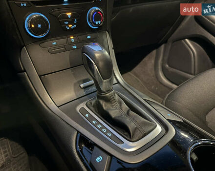 Сірий Форд Едж, об'ємом двигуна 2 л та пробігом 54 тис. км за 14800 $, фото 58 на Automoto.ua