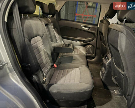 Сірий Форд Едж, об'ємом двигуна 2 л та пробігом 54 тис. км за 14800 $, фото 64 на Automoto.ua