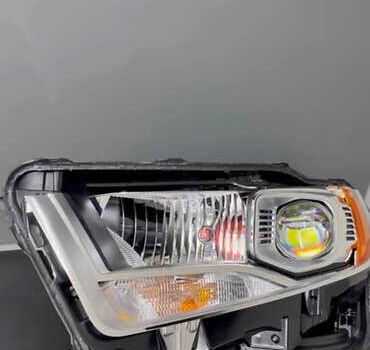 Форд Едж 2016 у Києві на Automoto.ua Сірий Форд Едж, об'ємом двигуна 3.5 л та пробігом 195 тис. км за 14600 $, фото 18 на Automoto.ua