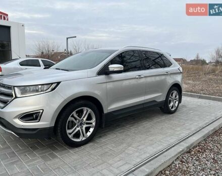 Сірий Форд Едж, об'ємом двигуна 2 л та пробігом 169 тис. км за 17500 $, фото 4 на Automoto.ua