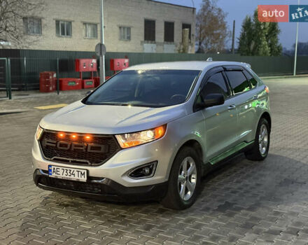 Сірий Форд Едж, об'ємом двигуна 2 л та пробігом 54 тис. км за 14800 $, фото 3 на Automoto.ua