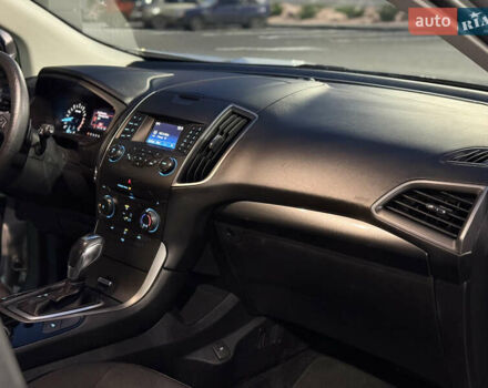 Сірий Форд Едж, об'ємом двигуна 2 л та пробігом 54 тис. км за 14800 $, фото 53 на Automoto.ua