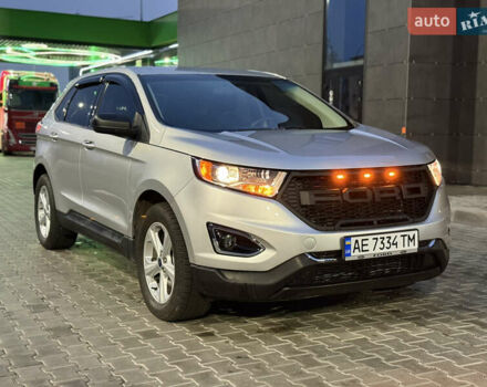 Сірий Форд Едж, об'ємом двигуна 2 л та пробігом 54 тис. км за 14800 $, фото 18 на Automoto.ua