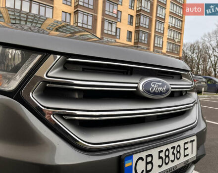 Серый Форд Эдж, объемом двигателя 2 л и пробегом 167 тыс. км за 15300 $, фото 4 на Automoto.ua