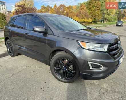 Сірий Форд Едж, об'ємом двигуна 2 л та пробігом 154 тис. км за 17500 $, фото 1 на Automoto.ua