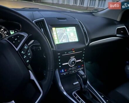 Сірий Форд Едж, об'ємом двигуна 2 л та пробігом 142 тис. км за 19000 $, фото 6 на Automoto.ua