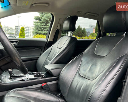 Сірий Форд Едж, об'ємом двигуна 2 л та пробігом 212 тис. км за 18500 $, фото 8 на Automoto.ua