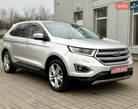 Серый Форд Эдж, объемом двигателя 2 л и пробегом 204 тыс. км за 19500 $, фото 2 на Automoto.ua