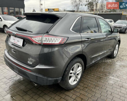 Сірий Форд Едж, об'ємом двигуна 2 л та пробігом 158 тис. км за 15300 $, фото 4 на Automoto.ua