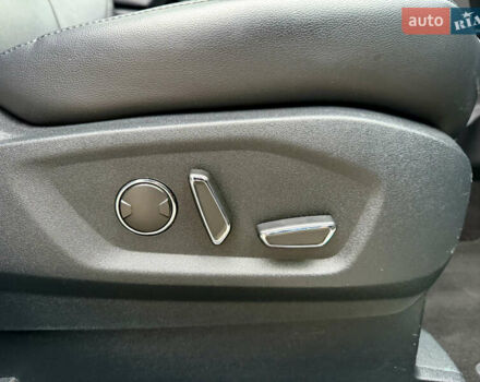 Серый Форд Эдж, объемом двигателя 2 л и пробегом 204 тыс. км за 19500 $, фото 55 на Automoto.ua