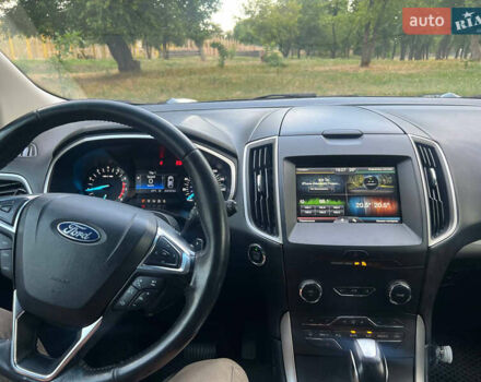 Серый Форд Эдж, объемом двигателя 2 л и пробегом 202 тыс. км за 15500 $, фото 6 на Automoto.ua