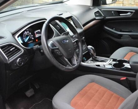 Серый Форд Эдж, объемом двигателя 2 л и пробегом 88 тыс. км за 19900 $, фото 4 на Automoto.ua