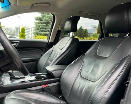 Серый Форд Эдж, объемом двигателя 2 л и пробегом 212 тыс. км за 16999 $, фото 8 на Automoto.ua