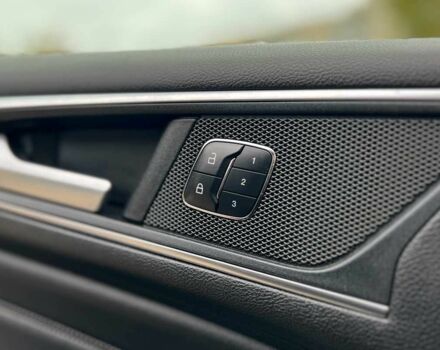 Серый Форд Эдж, объемом двигателя 2 л и пробегом 212 тыс. км за 16999 $, фото 16 на Automoto.ua