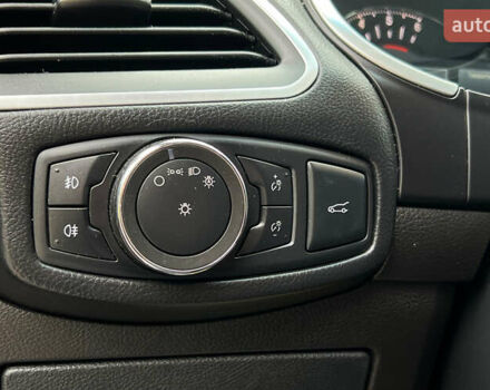 Сірий Форд Едж, об'ємом двигуна 2 л та пробігом 212 тис. км за 18500 $, фото 15 на Automoto.ua