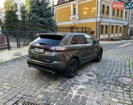 Сірий Форд Едж, об'ємом двигуна 2 л та пробігом 110 тис. км за 18000 $, фото 4 на Automoto.ua