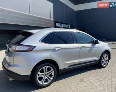 Сірий Форд Едж, об'ємом двигуна 2 л та пробігом 83 тис. км за 22900 $, фото 4 на Automoto.ua