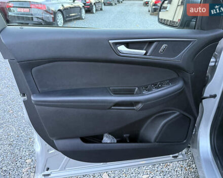 Сірий Форд Едж, об'ємом двигуна 2 л та пробігом 55 тис. км за 15000 $, фото 37 на Automoto.ua