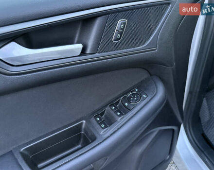 Сірий Форд Едж, об'ємом двигуна 2 л та пробігом 55 тис. км за 15000 $, фото 38 на Automoto.ua