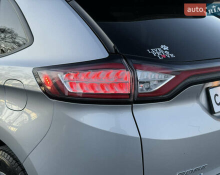 Сірий Форд Едж, об'ємом двигуна 2 л та пробігом 55 тис. км за 15000 $, фото 11 на Automoto.ua