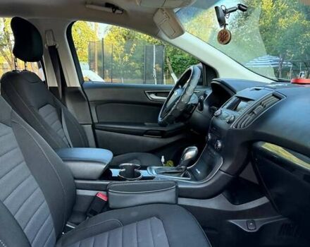 Серый Форд Эдж, объемом двигателя 2 л и пробегом 53 тыс. км за 15900 $, фото 6 на Automoto.ua