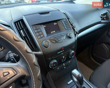 Сірий Форд Едж, об'ємом двигуна 2 л та пробігом 55 тис. км за 15000 $, фото 46 на Automoto.ua