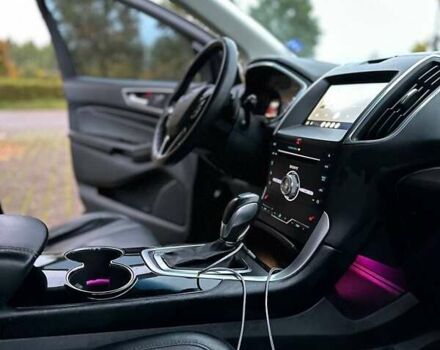 Серый Форд Эдж, объемом двигателя 2 л и пробегом 137 тыс. км за 12950 $, фото 6 на Automoto.ua