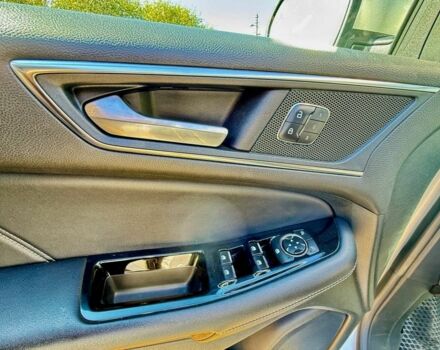 Серый Форд Эдж, объемом двигателя 2.7 л и пробегом 127 тыс. км за 22000 $, фото 7 на Automoto.ua