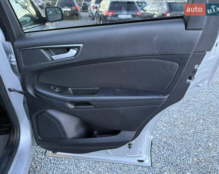 Сірий Форд Едж, об'ємом двигуна 2 л та пробігом 55 тис. км за 15000 $, фото 27 на Automoto.ua