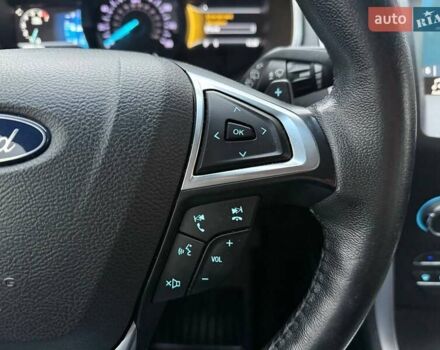 Серый Форд Эдж, объемом двигателя 2 л и пробегом 95 тыс. км за 16990 $, фото 17 на Automoto.ua