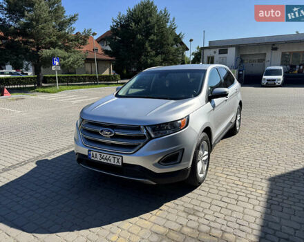 Сірий Форд Едж, об'ємом двигуна 2 л та пробігом 143 тис. км за 16300 $, фото 3 на Automoto.ua