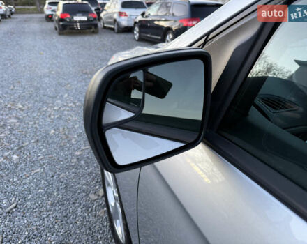 Сірий Форд Едж, об'ємом двигуна 2 л та пробігом 55 тис. км за 15000 $, фото 35 на Automoto.ua