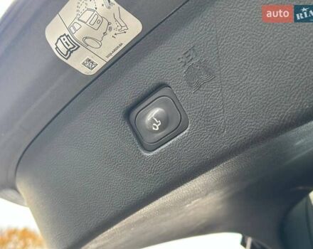 Сірий Форд Едж, об'ємом двигуна 2 л та пробігом 114 тис. км за 14700 $, фото 21 на Automoto.ua