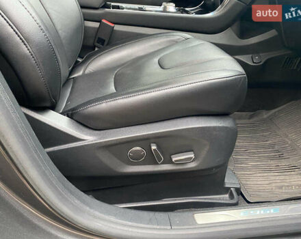 Серый Форд Эдж, объемом двигателя 2 л и пробегом 66 тыс. км за 20500 $, фото 11 на Automoto.ua