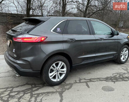 Серый Форд Эдж, объемом двигателя 2 л и пробегом 221 тыс. км за 17000 $, фото 4 на Automoto.ua