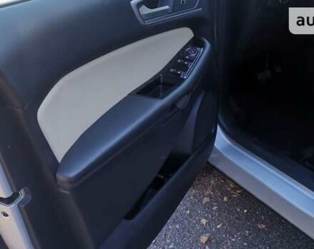 Серый Форд Эдж, объемом двигателя 2 л и пробегом 113 тыс. км за 20100 $, фото 53 на Automoto.ua