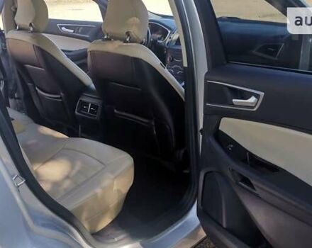 Серый Форд Эдж, объемом двигателя 2 л и пробегом 113 тыс. км за 20100 $, фото 43 на Automoto.ua