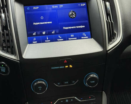 Сірий Форд Едж, об'ємом двигуна 2 л та пробігом 111 тис. км за 19999 $, фото 17 на Automoto.ua