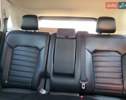 Серый Форд Эдж, объемом двигателя 2 л и пробегом 143 тыс. км за 3600 $, фото 9 на Automoto.ua