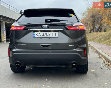 Серый Форд Эдж, объемом двигателя 2 л и пробегом 66 тыс. км за 20500 $, фото 5 на Automoto.ua