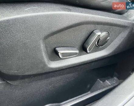 Сірий Форд Едж, об'ємом двигуна 2 л та пробігом 167 тис. км за 14300 $, фото 7 на Automoto.ua