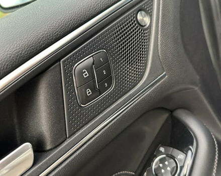 Серый Форд Эдж, объемом двигателя 2 л и пробегом 136 тыс. км за 18500 $, фото 11 на Automoto.ua