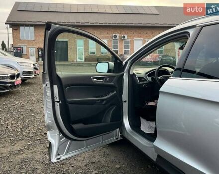Сірий Форд Едж, об'ємом двигуна 2 л та пробігом 167 тис. км за 14300 $, фото 6 на Automoto.ua