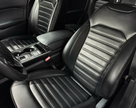 Сірий Форд Едж, об'ємом двигуна 2 л та пробігом 111 тис. км за 19999 $, фото 13 на Automoto.ua