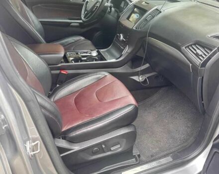 Серый Форд Эдж, объемом двигателя 2 л и пробегом 124 тыс. км за 15000 $, фото 4 на Automoto.ua