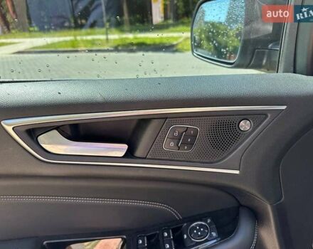 Серый Форд Эдж, объемом двигателя 2 л и пробегом 114 тыс. км за 20500 $, фото 3 на Automoto.ua