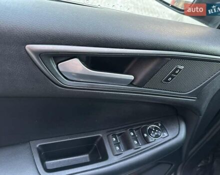 Серый Форд Эдж, объемом двигателя 2 л и пробегом 149 тыс. км за 16500 $, фото 4 на Automoto.ua