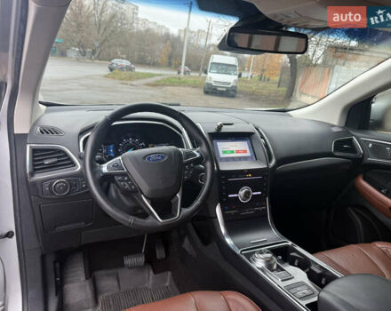 Серый Форд Эдж, объемом двигателя 2 л и пробегом 189 тыс. км за 17000 $, фото 8 на Automoto.ua