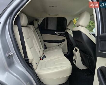 Сірий Форд Едж, об'ємом двигуна 2 л та пробігом 130 тис. км за 20999 $, фото 49 на Automoto.ua